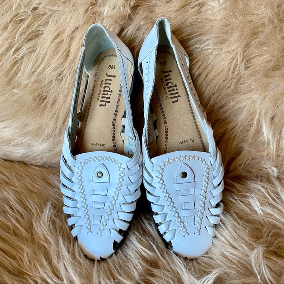 Vintage Judith White Leather Huaraches Sandals Flats Slip Ons - Picture 2 of 8